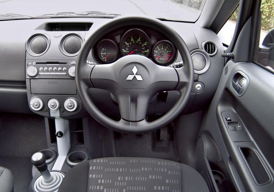 Митсубиси кольт адаптация робота - 98 фото